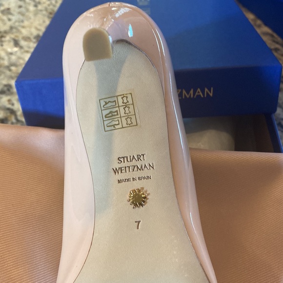 New Stuart Weitzman ANNY 70 PRICE CHANGE Patent pump Same Used pumps going $285 - Picture 4 of 5
